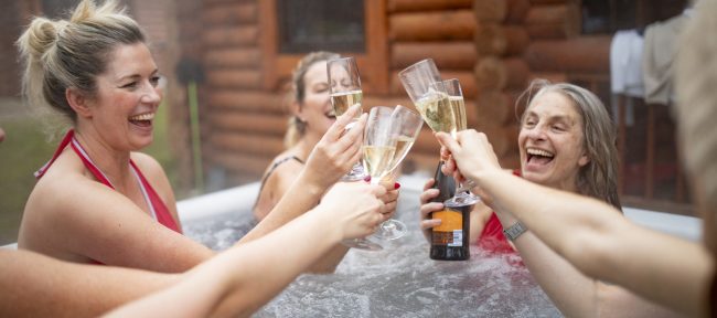 Trying to Stick to Your New Year’s Resolution? Here Are 5 Ways Your Hot Tub Can Help