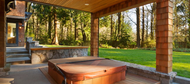hot-tub-in-backyard