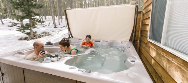 family-in-hot-tub